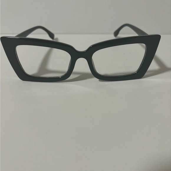 Bold Black Rectangular Glasses with Geometric Design - Picture 2 of 7
